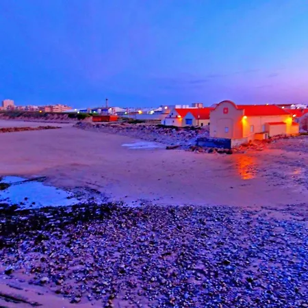 Casa Olhos De Mar - 7 Min Pe
