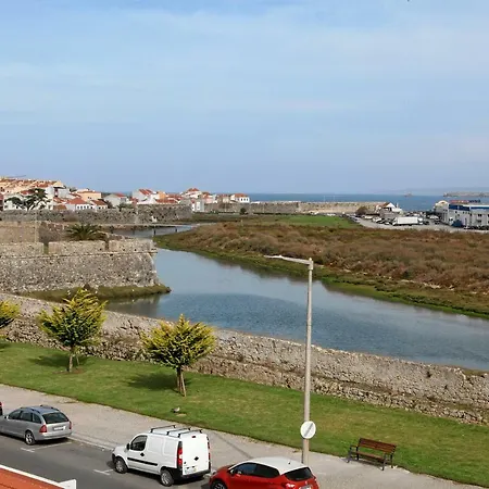 Casa Olhos De Mar - 7 Min Pé Peniche